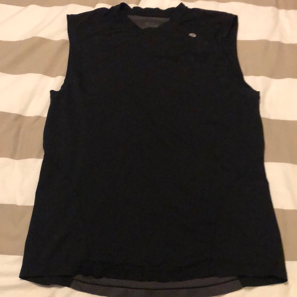Sugoi sleeveless running shirt medium